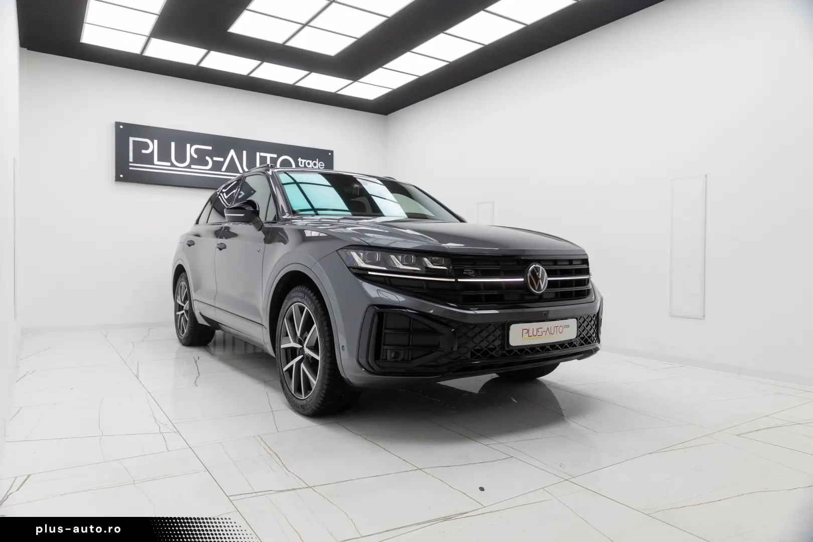 VW Touareg R-line V6 TDI 286 CP  Black Style Garantie