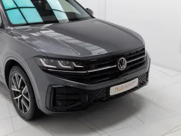 VW Touareg R-line V6 TDI 286 CP  Black Style Garantie