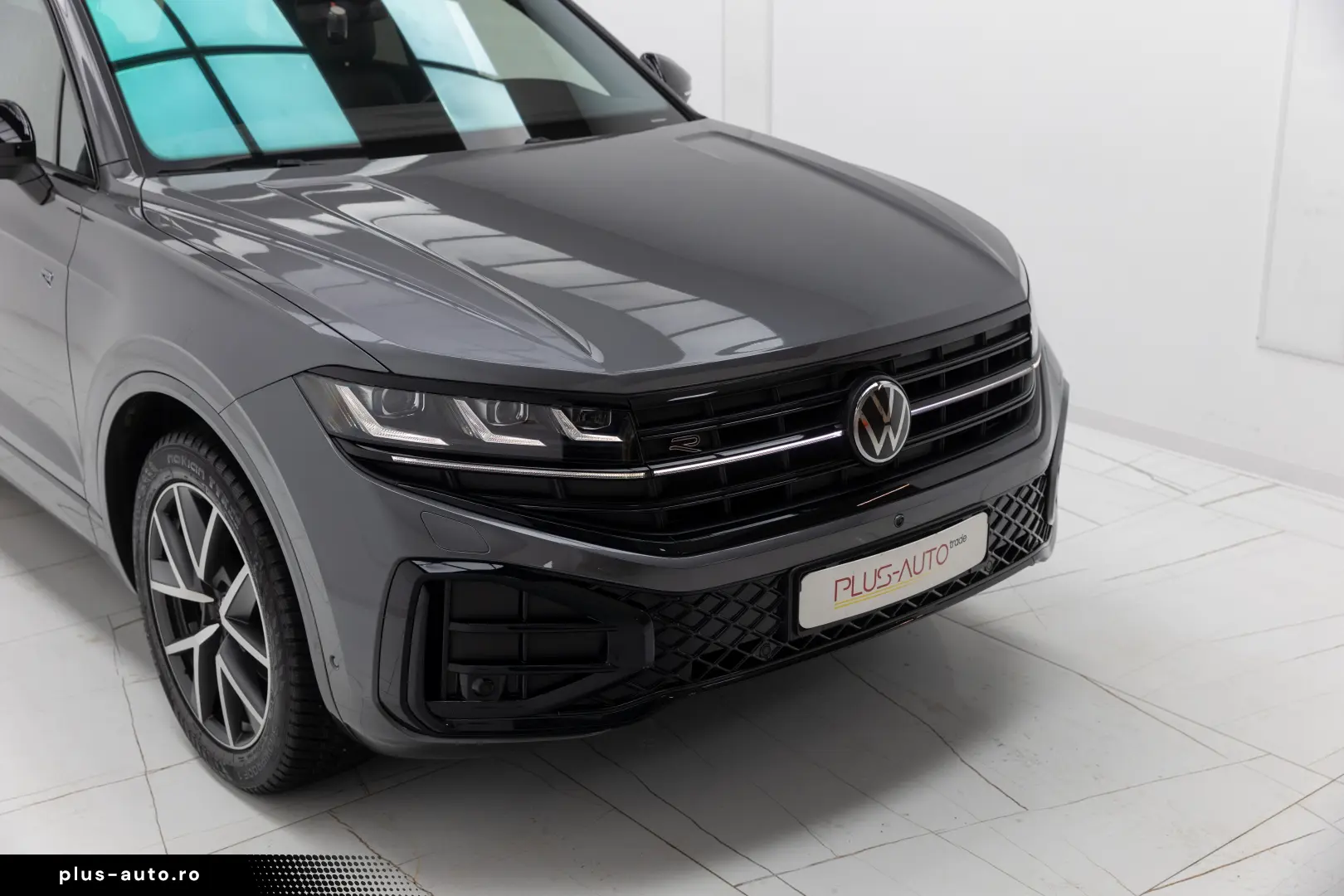 VW Touareg R-line V6 TDI 286 CP  Black Style Garantie