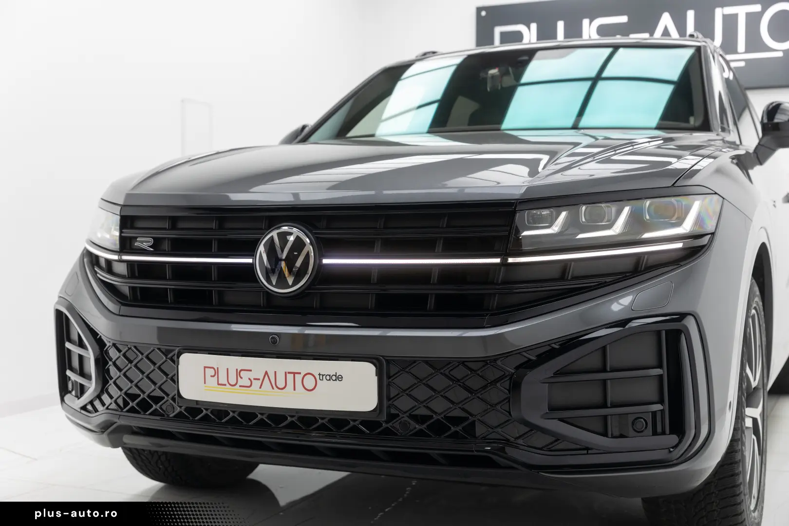 VW Touareg R-line V6 TDI 286 CP  Black Style Garantie