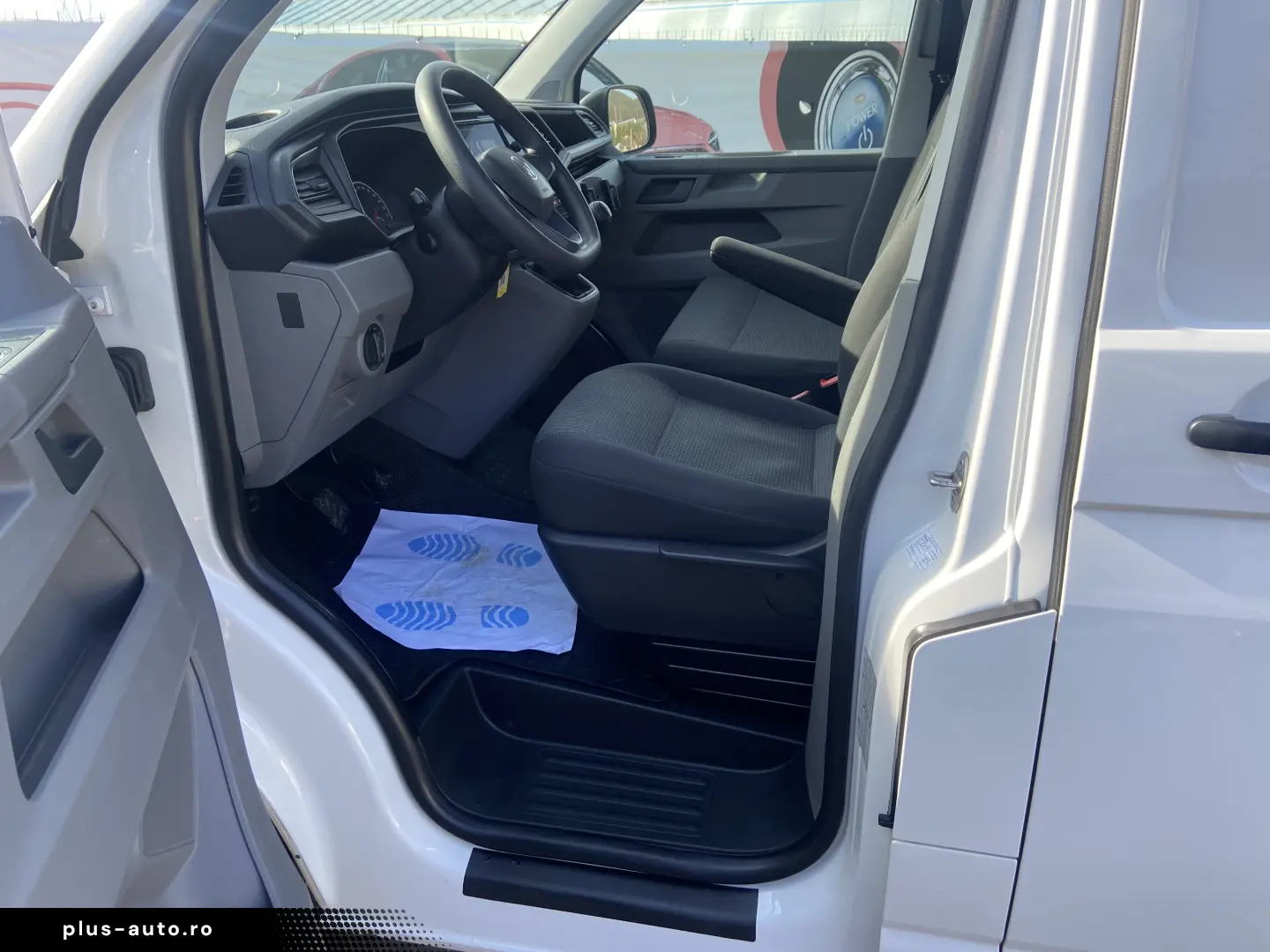 VW Transporter  L2  2 usi culisante  distributie efectuata