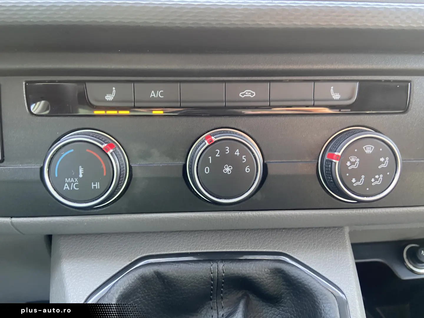 VW Transporter  L2  2 usi culisante  distributie efectuata