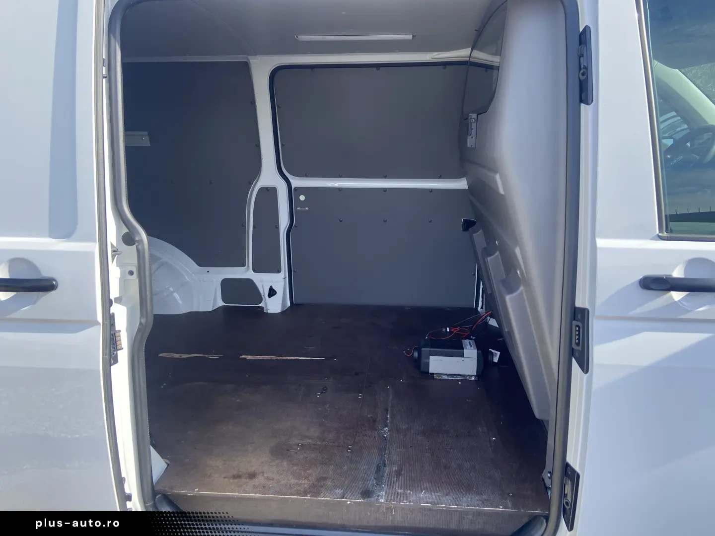 VW Transporter  L2  2 usi culisante  distributie efectuata
