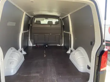 VW Transporter  L2  2 usi culisante  distributie efectuata