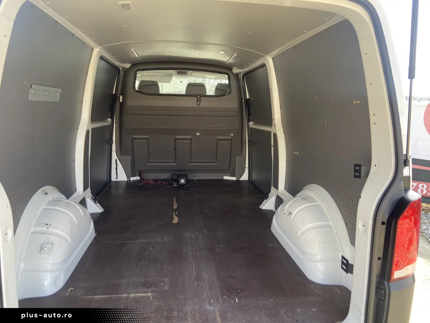 VW Transporter  L2  2 usi culisante  distributie efectuata