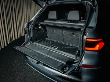 BMW X7 M60i xDrive  Sky Lounge  M Pro  B&W  7 locuri