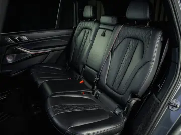 BMW X7 M60i xDrive  Sky Lounge  M Pro  B&W  7 locuri