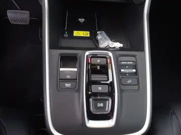 HONDA CR-V 2 0 e HEV Elegance AWD Navi LED Kamera