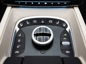 Mercedes-Benz V300 - VIP Business VAN KLASSEN