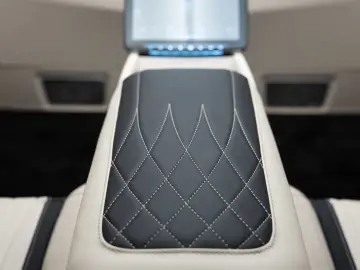 Mercedes-Benz V300 - VIP Business VAN KLASSEN