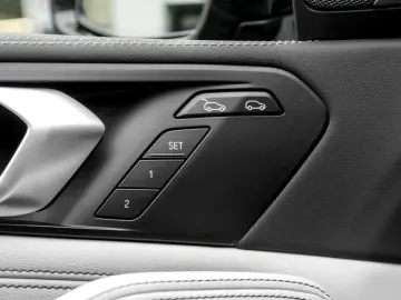 BMW X6 xDrive40i M SPORT AHK H K DA