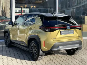 TOYOTA Yaris Cross Hybrid 1.5 VVT-i AWD-i Adventure