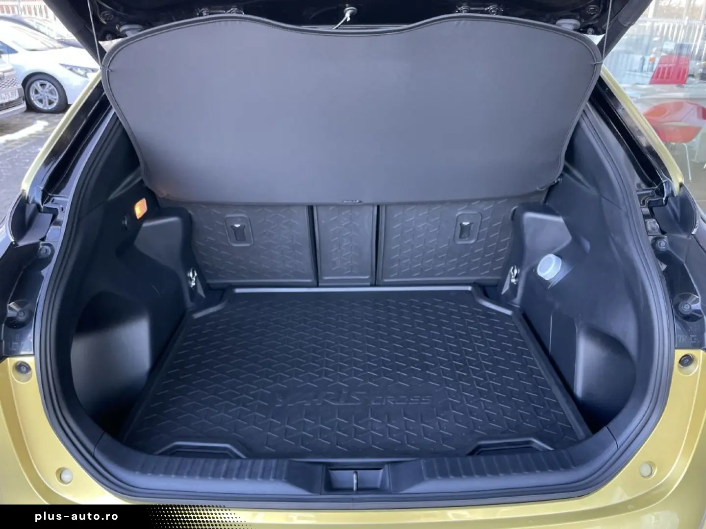 TOYOTA Yaris Cross Hybrid 1.5 VVT-i AWD-i Adventure