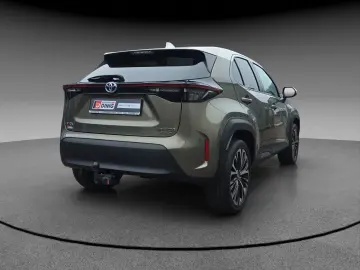 TOYOTA Yaris Cross Hybrid AWD-i Elegant Navi 360 Kamera