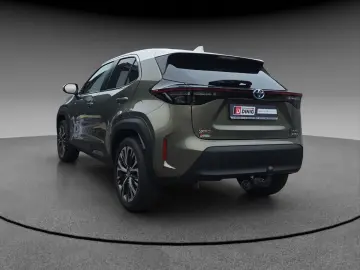 TOYOTA Yaris Cross Hybrid AWD-i Elegant Navi 360 Kamera