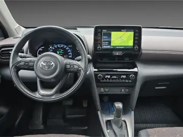 TOYOTA Yaris Cross Hybrid AWD-i Elegant Navi 360 Kamera
