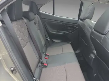 TOYOTA Yaris Cross Hybrid AWD-i Elegant Navi 360 Kamera