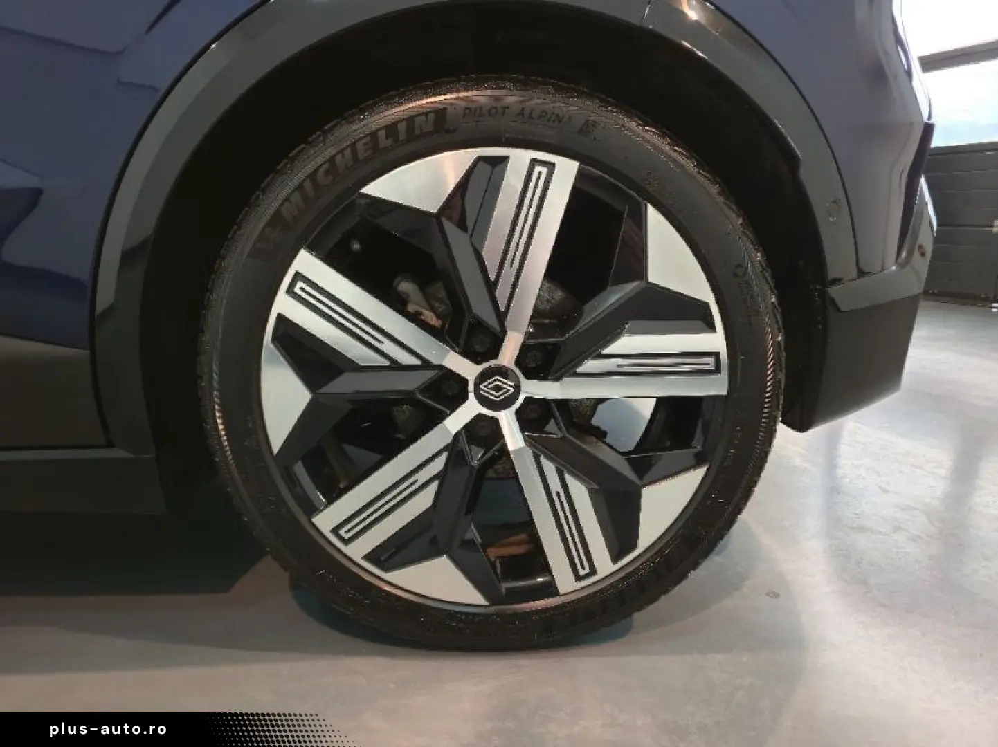 RENAULT MEGANE E-TECH EV60 220cp iconic optimum charge