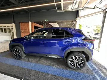 TOYOTA Yaris Cross 1 5-l-VVT-iE Allrad  SOFORT
