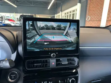 TOYOTA Yaris Cross 1 5-l-VVT-iE Allrad  SOFORT