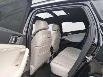 BMW X6 xDrive40d M Sport Pro   AHK