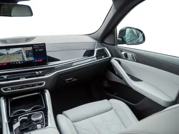 BMW X6 40d M-Sport Pro LUFT PANO-SKY H&K SOFT-CL 22'