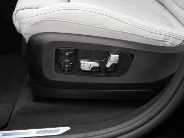 BMW X6 40d M-Sport Pro LUFT PANO-SKY H&K SOFT-CL 22'