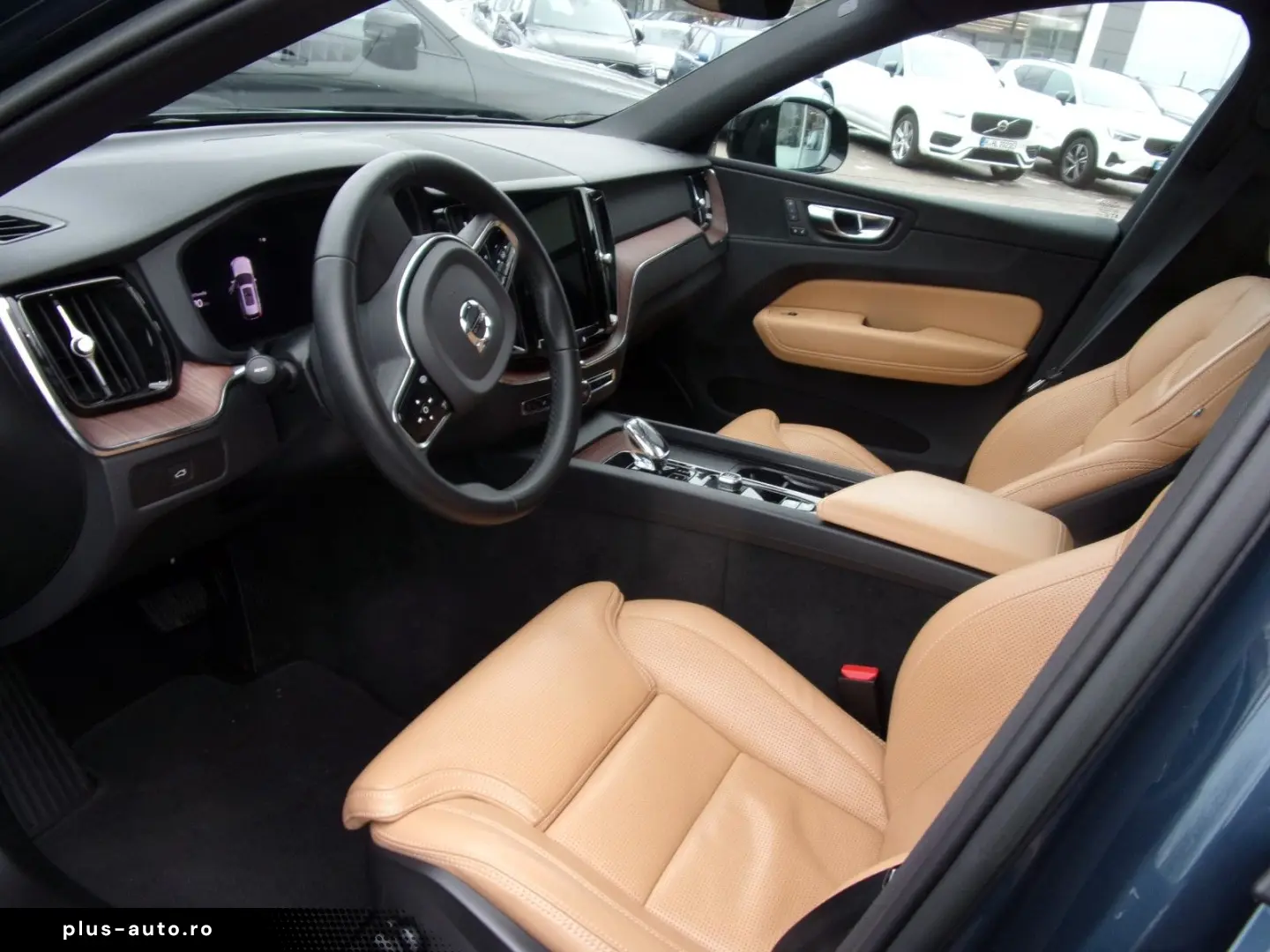 VOLVO XC60 B4 PlusDark AWD Ventilation 360 Panoramic BrownL