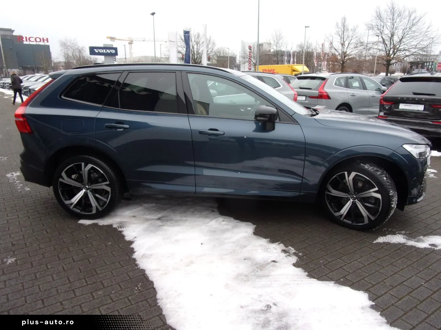 VOLVO XC60 B4 PlusDark AWD Ventilation 360 Panoramic BrownL