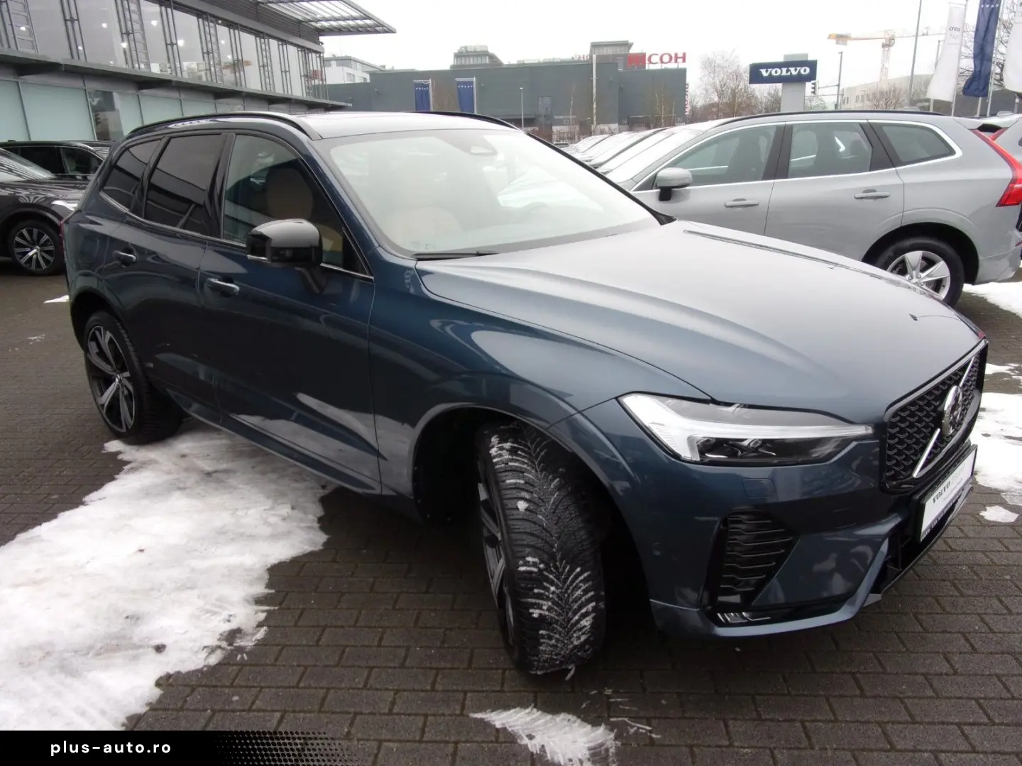 VOLVO XC60 B4 PlusDark AWD Ventilation 360 Panoramic BrownL