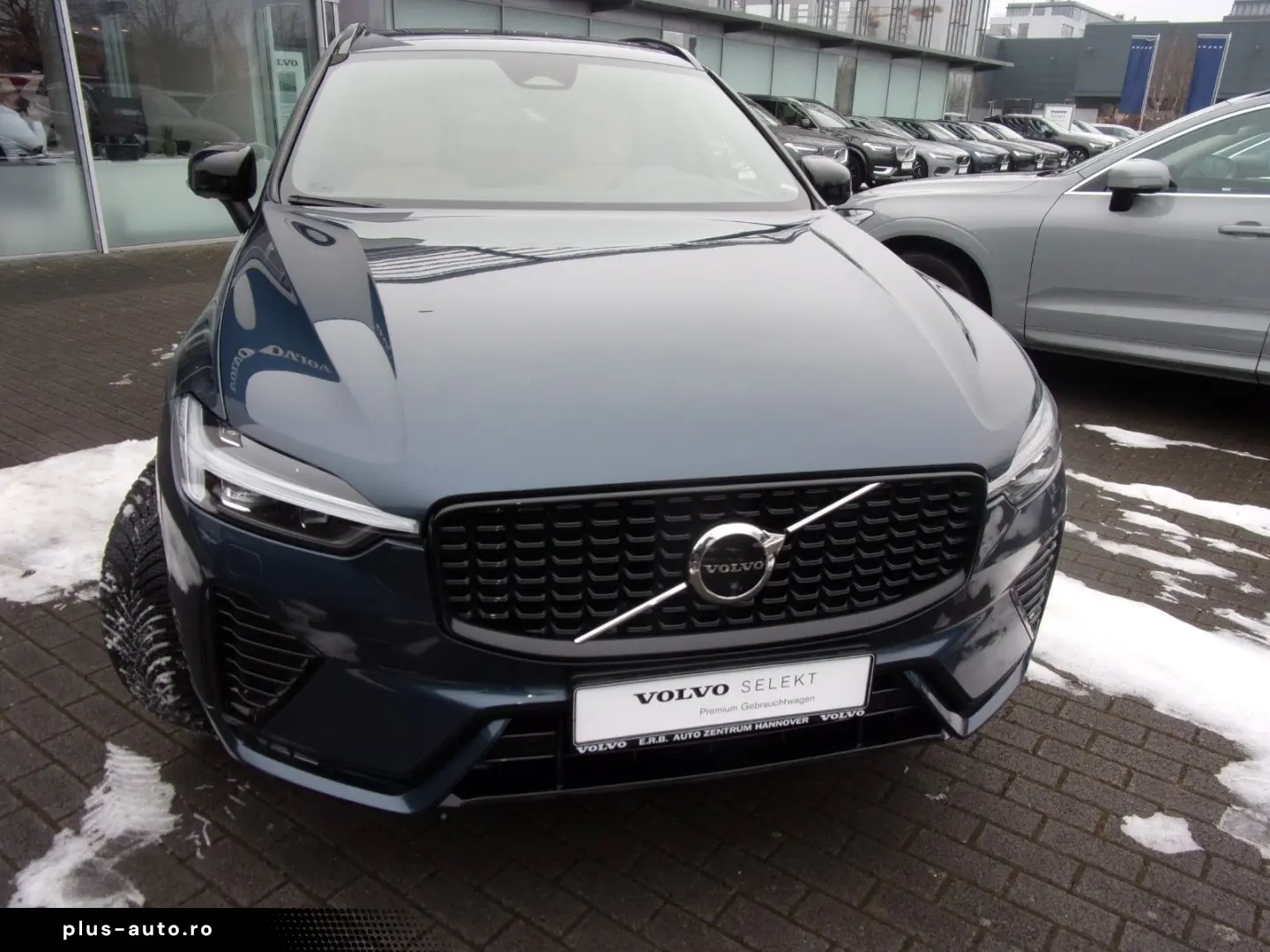 VOLVO XC60 B4 PlusDark AWD Ventilation 360 Panoramic BrownL