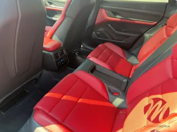 PORSCHE Taycan Turbo