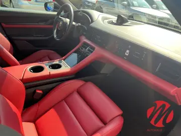 PORSCHE Taycan Turbo