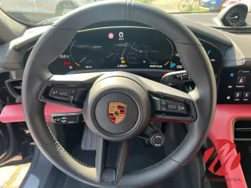 PORSCHE Taycan Turbo