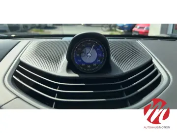 PORSCHE Taycan Turbo