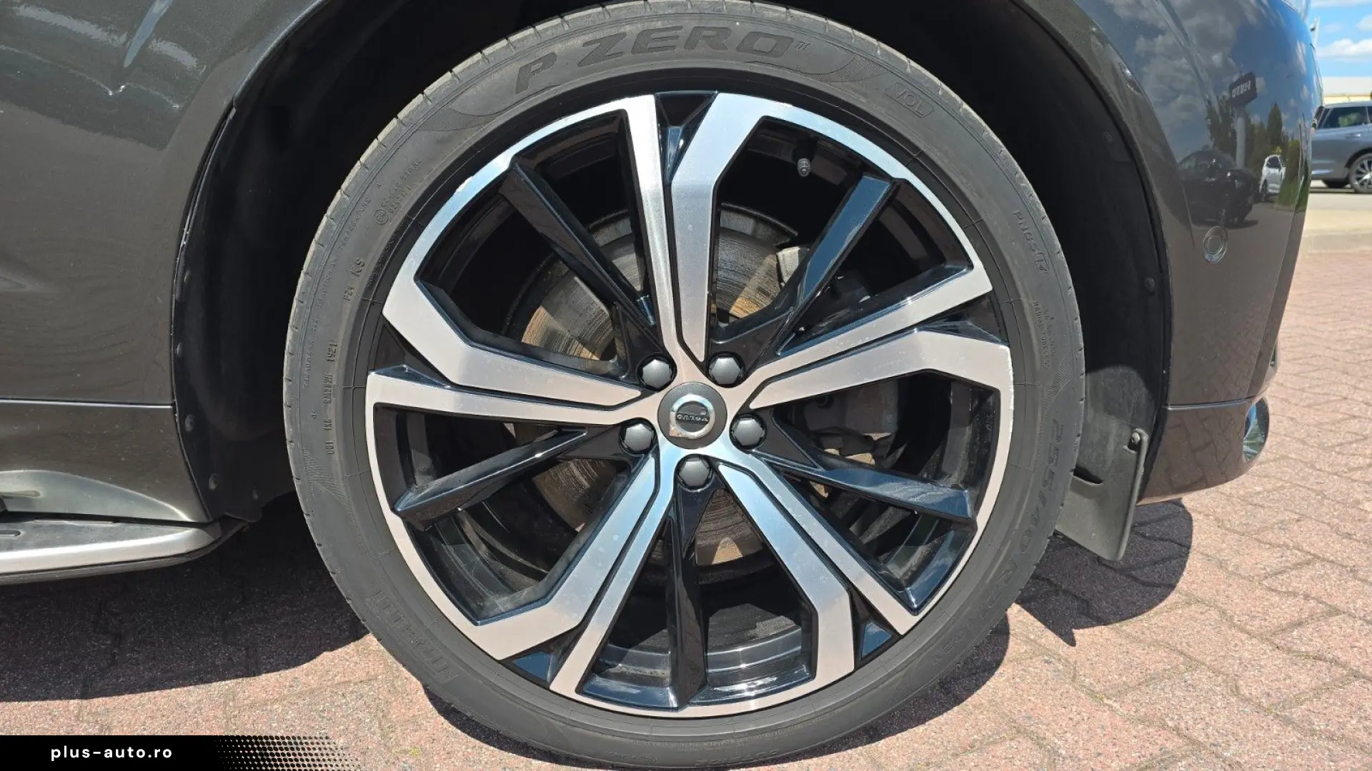 VOLVO XC60 T8 AWD R Design AirSusp Bowers&W Ventilation 360