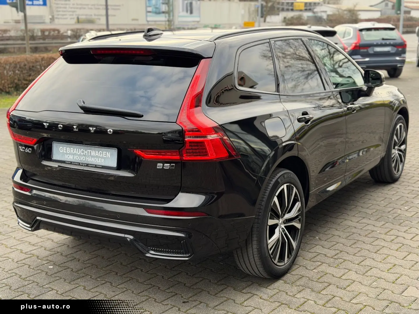 VOLVO XC60 B5 AWD Ultimate Dark 360 Massage Ventil HK