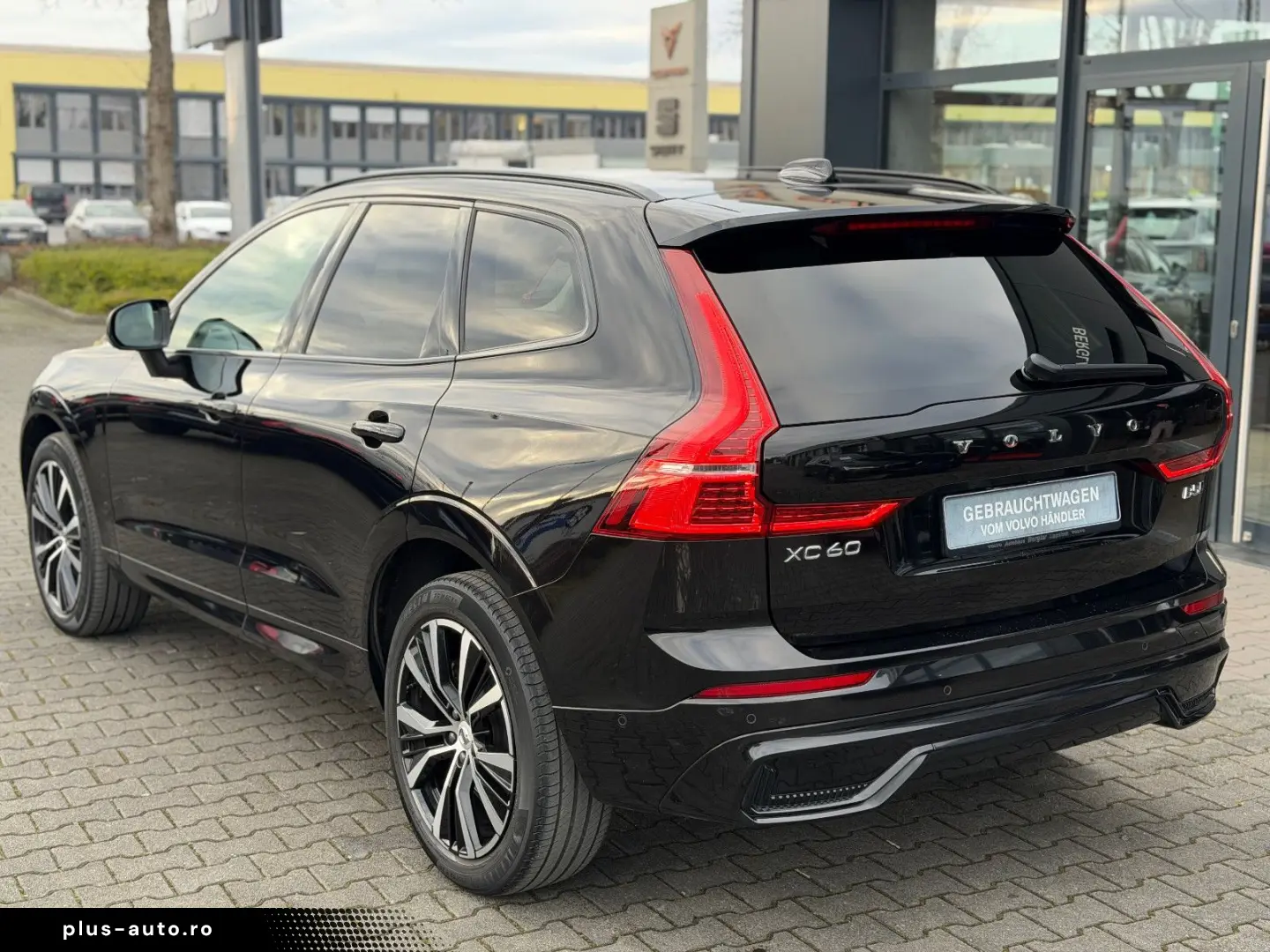VOLVO XC60 B5 AWD Ultimate Dark 360 Massage Ventil HK