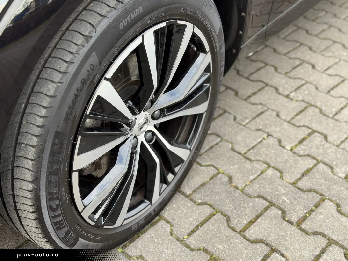 VOLVO XC60 B5 AWD Ultimate Dark 360 Massage Ventil HK