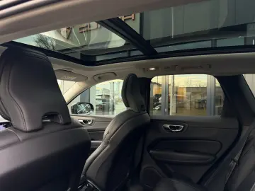 VOLVO XC60 B5 AWD Ultimate Dark 360 Massage Ventil HK