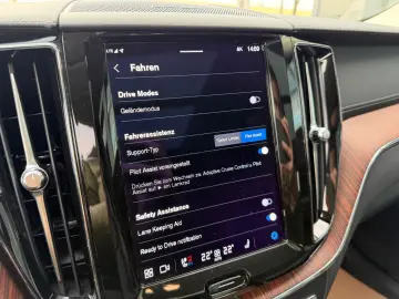 VOLVO XC60 B5 AWD Ultimate Dark 360 Massage Ventil HK