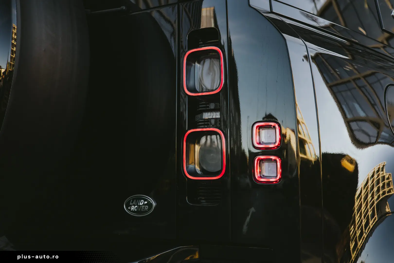 Land Rover Defender 110 X P400