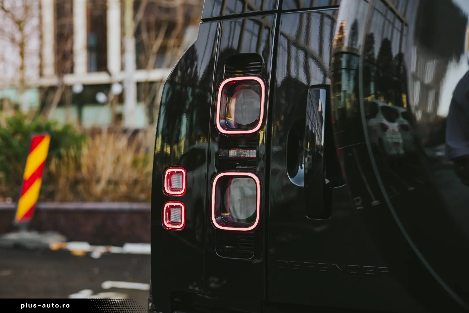 Land Rover Defender 110 X P400