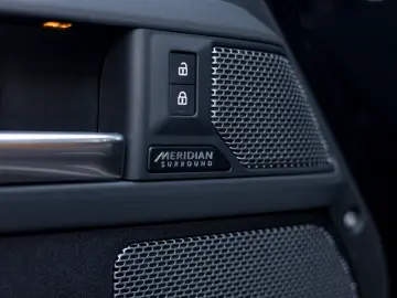 Land Rover Defender 110 X P400