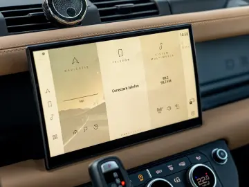 Land Rover Defender 110 X P400