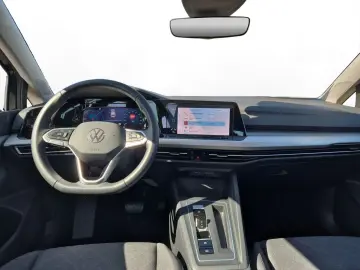 VW Golf VIII Variant 2.0 TDI DSG PDC LED  KLIMA NAV