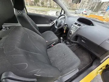 Toyota Yaris Euro 5  Livrare  Garantie  Rate fixe