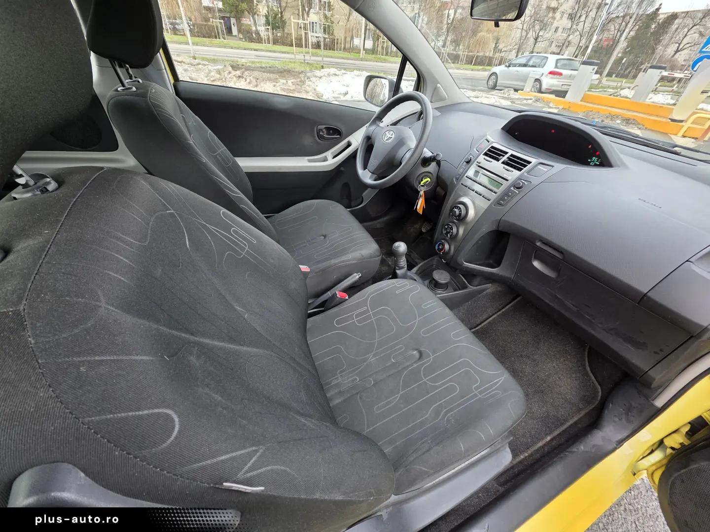 Toyota Yaris Euro 5  Livrare  Garantie  Rate fixe