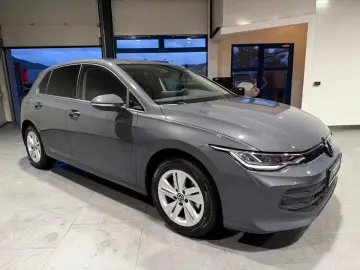 VW Golf VIII 1.5 eTSI Life  2 JAHRE GARANTIE