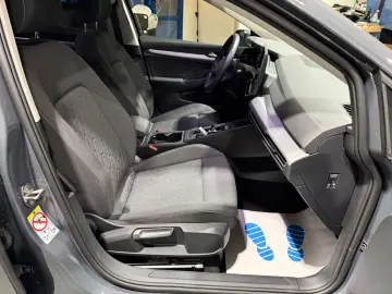 VW Golf VIII 1.5 eTSI Life  2 JAHRE GARANTIE